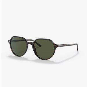 RAY-BAN RB2195 Thalia sunglasses, brand new, never worn with tag